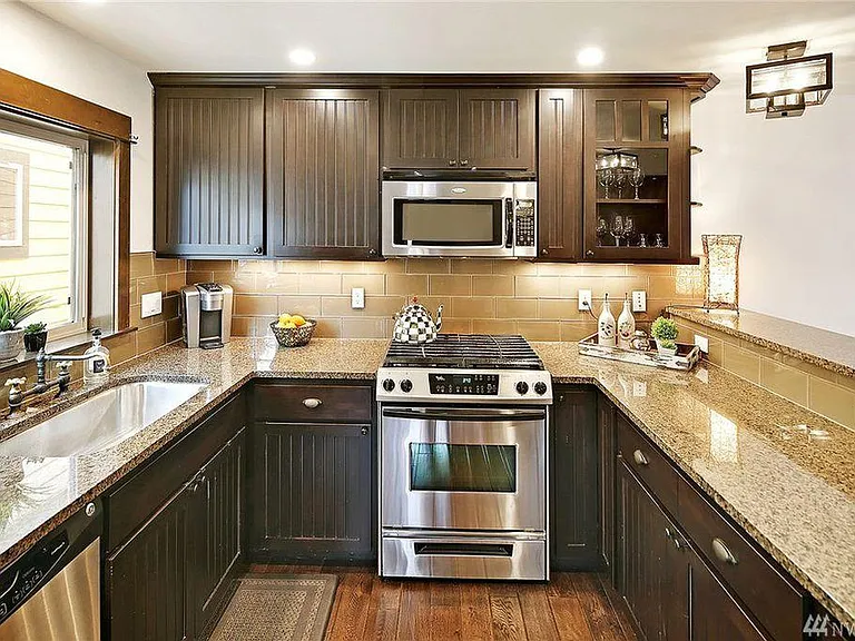 4501 SW Director St — Photo 8