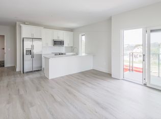 21 Knight St #206, Providence, RI 02909