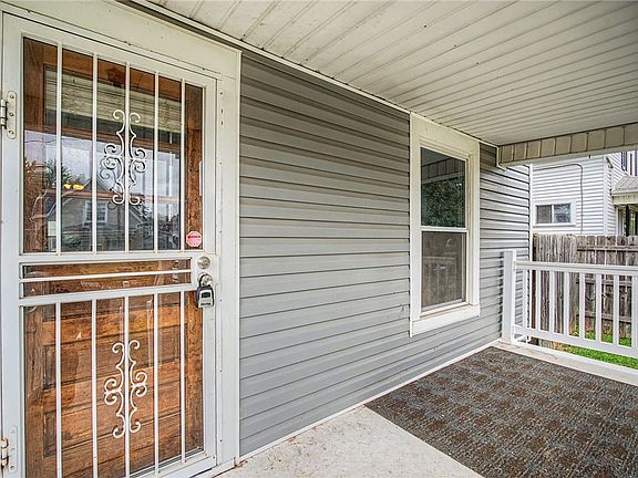 5th image of 2022 Woodside Ave