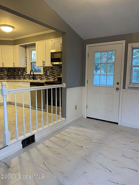 5th image of 2989 St Michaels Lane