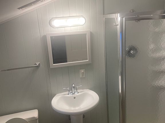 4th image of 8 Keyser Rd #8