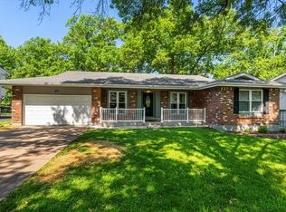 817 Courtland Pl, Ballwin, MO 63021