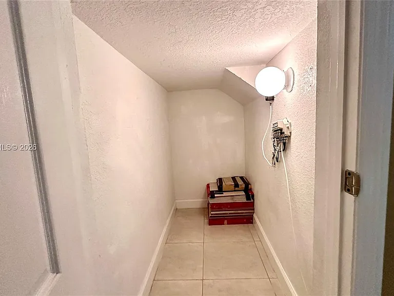 8102 SW 118th Pl #8102 — Photo 7