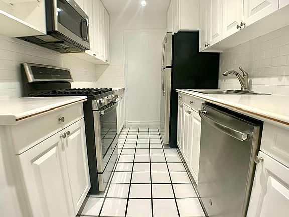 2nd image of 420 E 79th St APT 9B