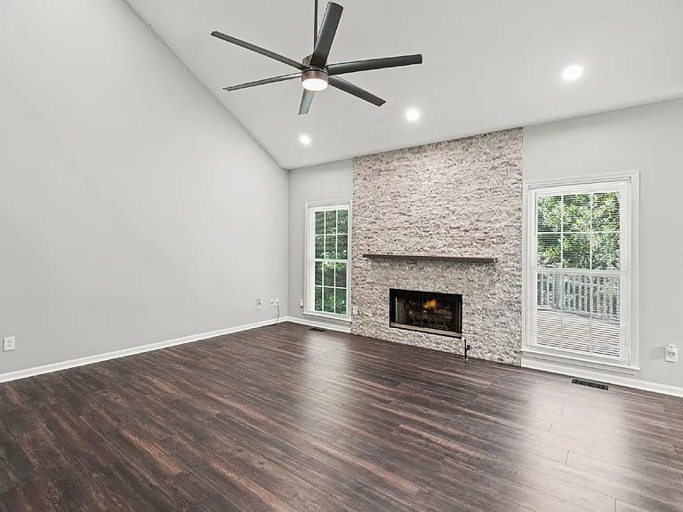 11355 Vedrines Dr — Photo 14