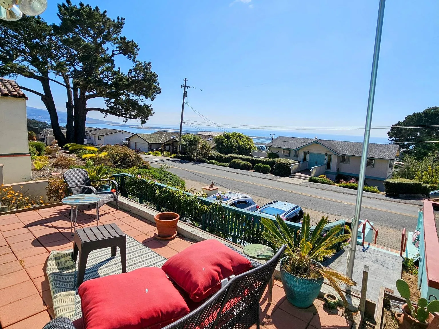 310 Kern Ave — Photo 4