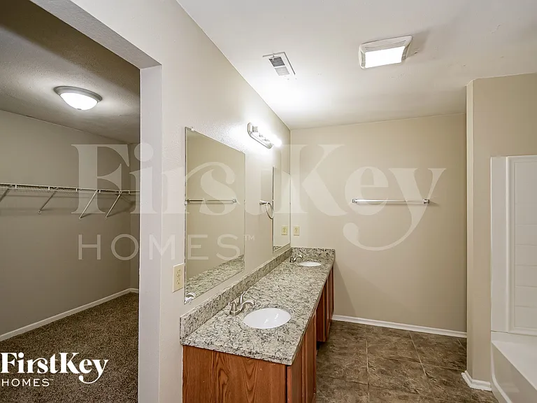 4260 Arches Ct — Photo 12