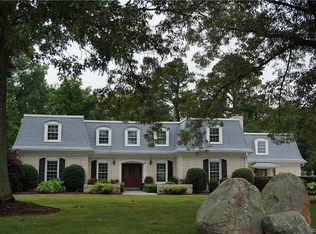 112 Oxford Rd, Hopewell, VA 23860