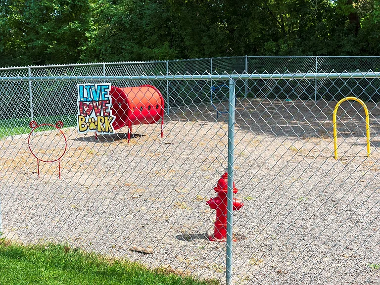 Hillside East — Photo 20