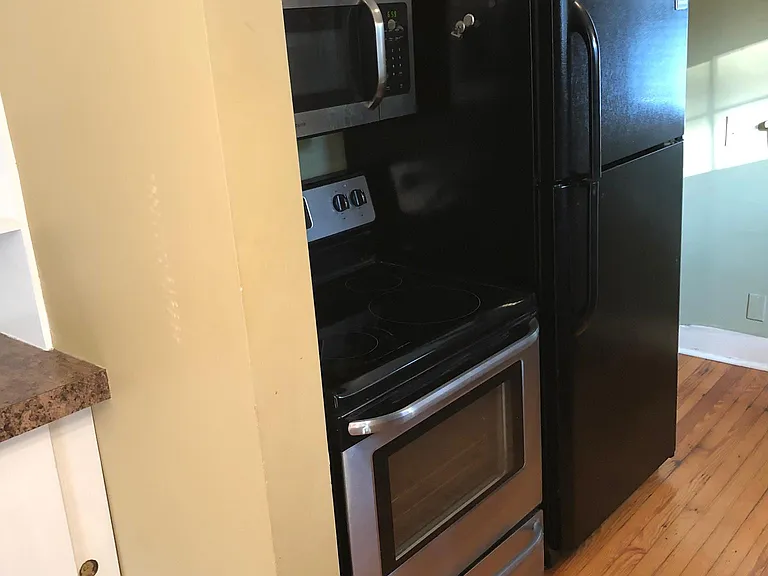 Black and stainless appliances new when we remodeled 2014/2015