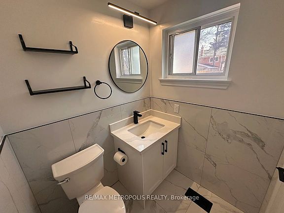 5th image of 9 Gladiator Rd