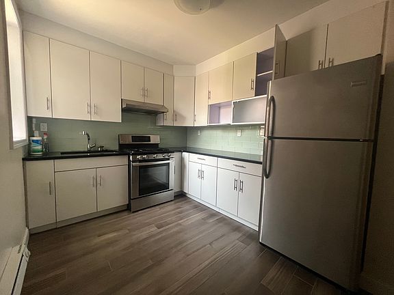 4th image of 132-30 Sanford Ave #4E