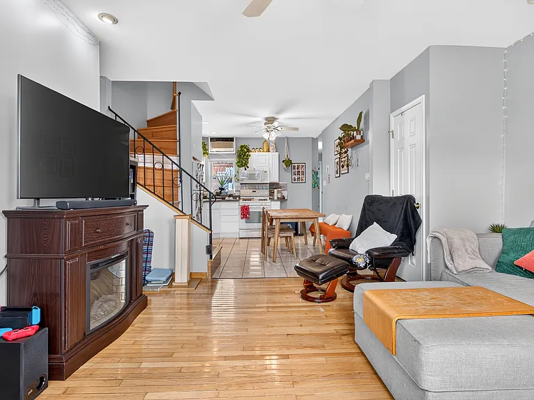 816 S 9th St #3 — Photo 3