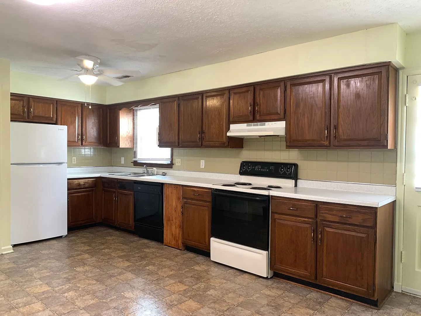 End Unit Townhome off Old Forest Road — Photo 3