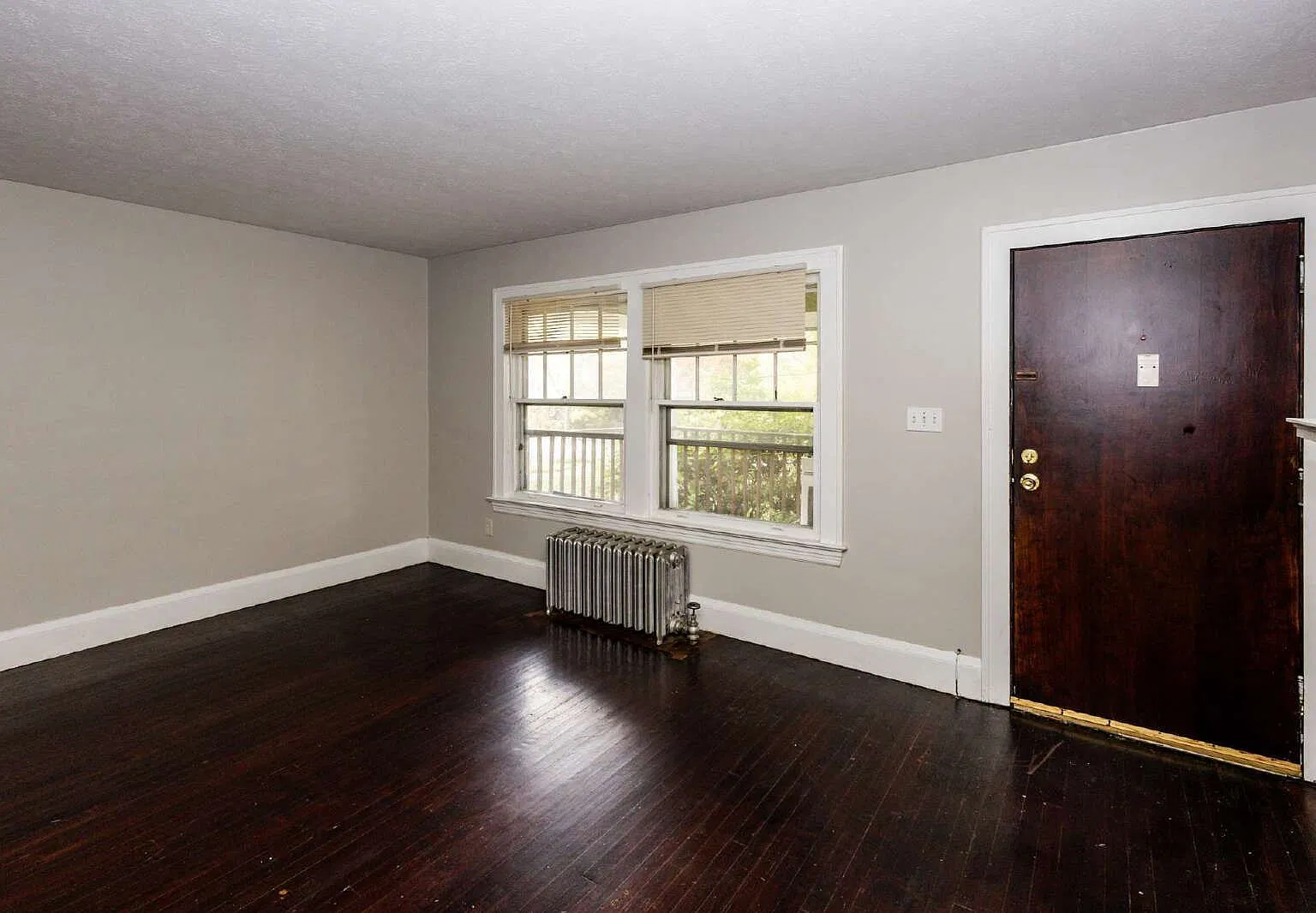 4 bed, 1.5 bath, 1858 sqft, $1,450 — Photo 3