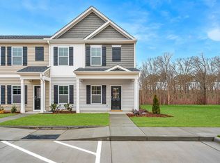 400 Merriman Dr, Selma, NC 27576