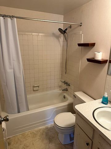 1st image of 60 Grandview Dr #2