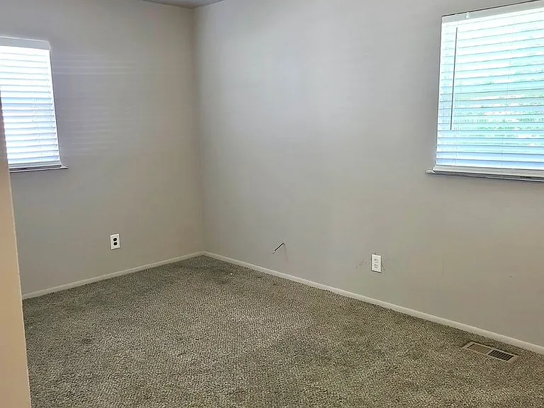 610 Dogwood Dr — Photo 4