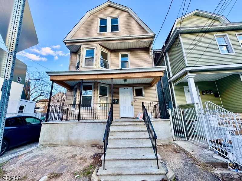 868 South 18th Street photo 1