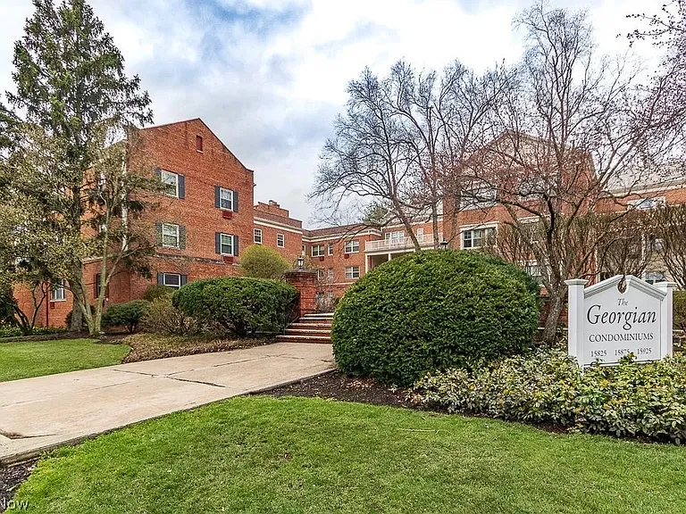 15825 Van Aken Blvd #304W — Photo 1