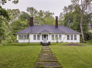 364 E Garfield Rd, Aurora, OH 44202