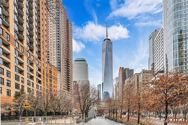 Rented by Compass | media 32