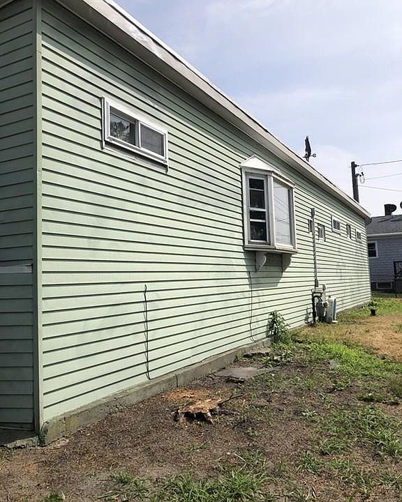 2nd image of 199 King Philip St