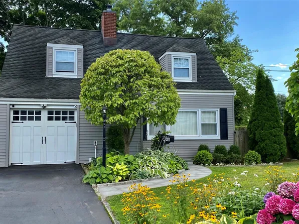 69 Howard Avenue, Eastchester, NY 10709