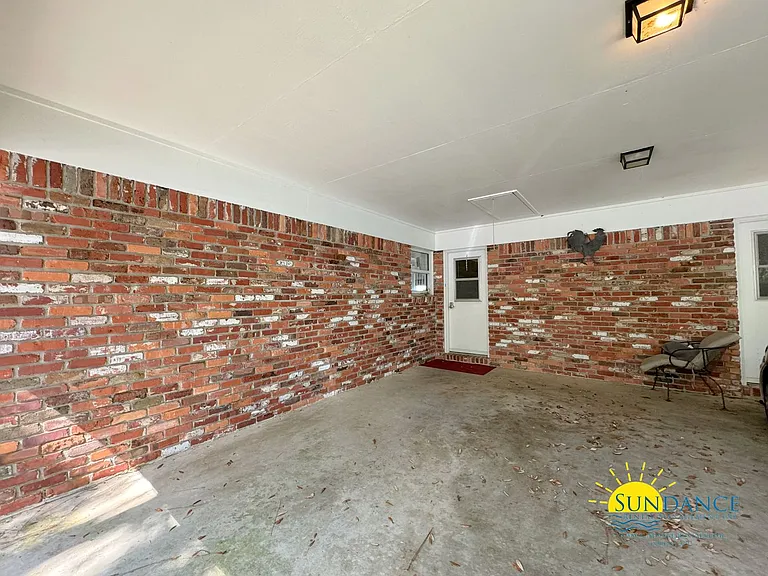 7 Longwood Dr — Photo 18
