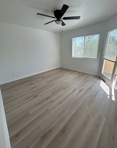 14359 Haynes St #5 — Photo 7