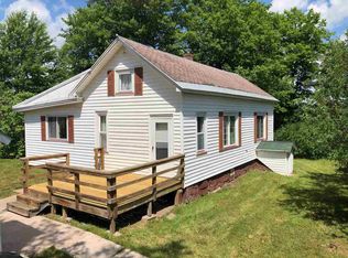 140 Hillcrest Dr, Ishpeming, MI 49849