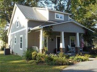 721 14th Ave NW, Hickory, NC 28601