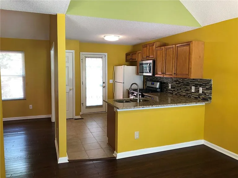 5955 Graywood Cir SE — Photo 9