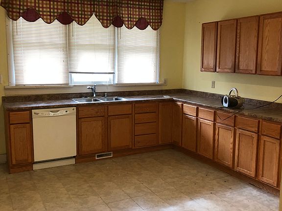 Large oak kitchen