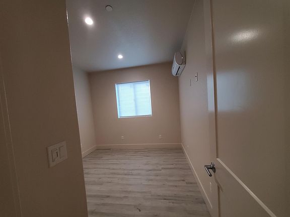 5th image of 138 N Mildred Ave #A