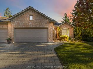 140 McGarrell Dr #4, London, ON N6G 5J1