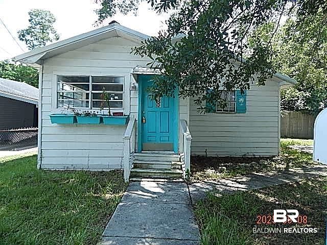 1st image of 1021 Cherry St