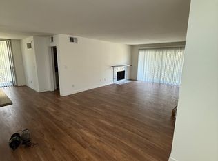 10500 Moorpark St #103, North Hollywood, CA 91602