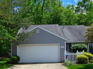 9856 Brookline Oval, Strongsville, OH