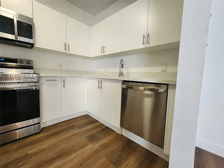 15798 SW 40th St #72 — Photo 3