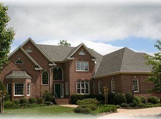 14411 Leafield Dr, Midlothian, VA 23113