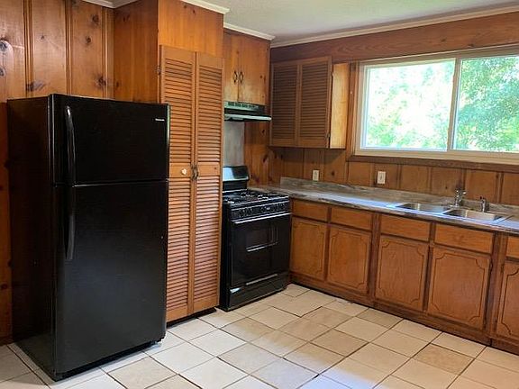 Nice Kitchen with tile floors