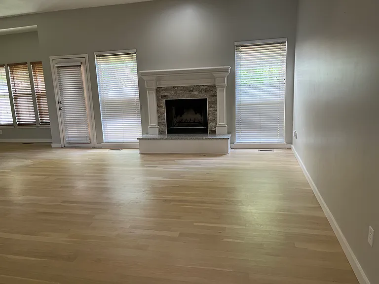 305 W McKinley Ln — Photo 7
