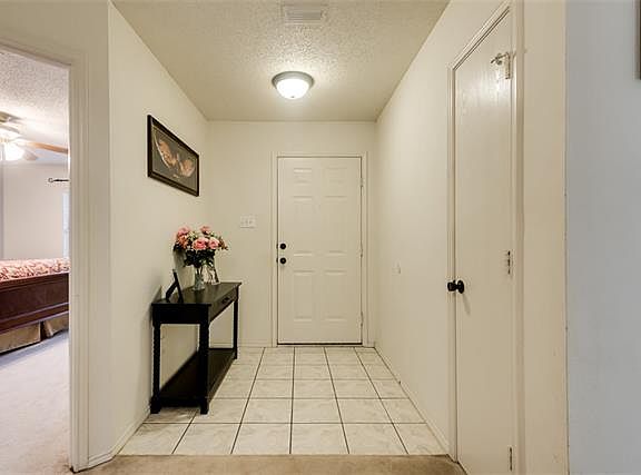 3rd image of 1705 Wildrose Dr
