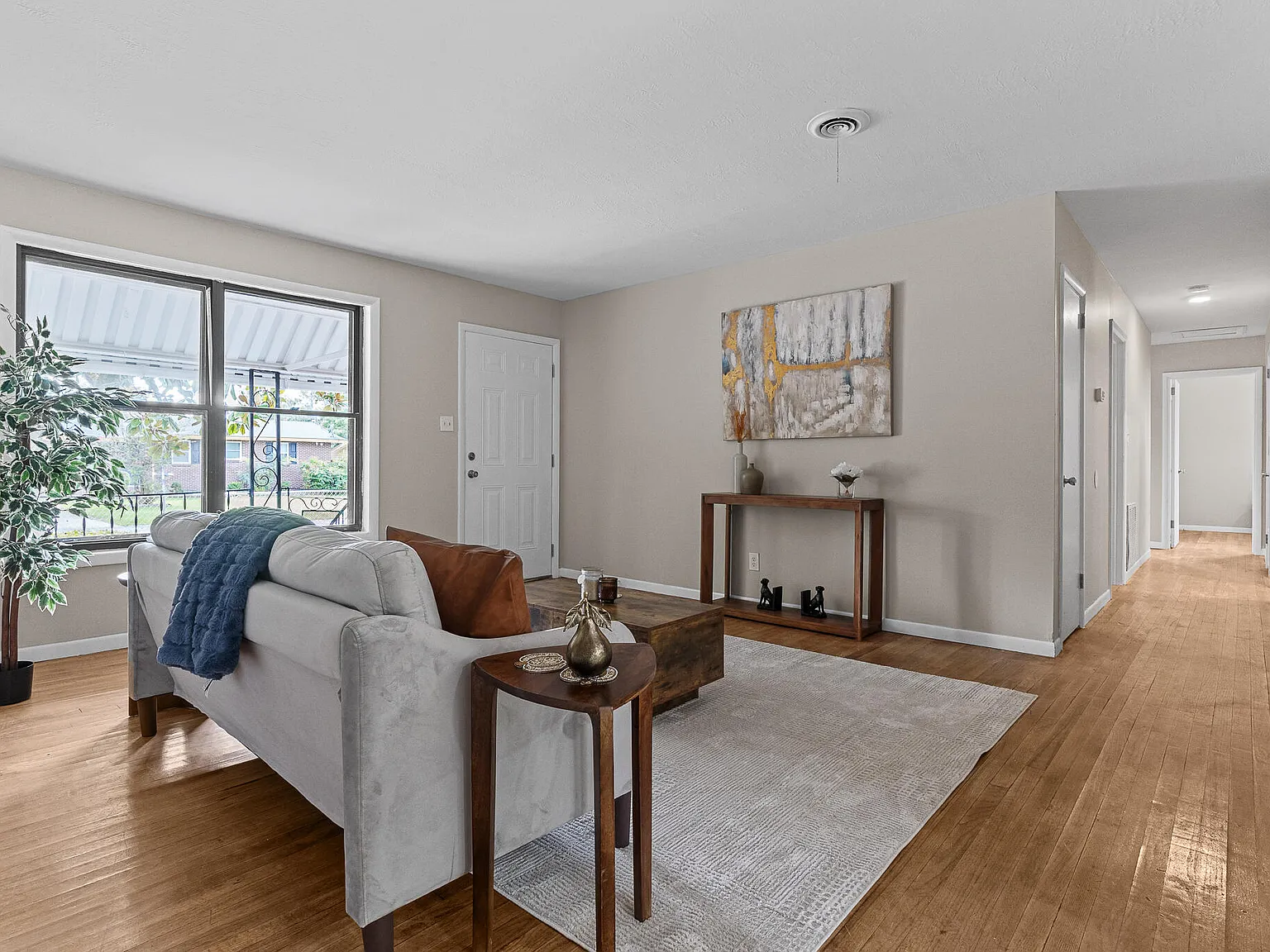 4 bed, 1.5 bath, 1325 sqft, $1,615 — Photo 4