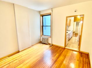 32-23 35th St #1, Astoria, NY 11106