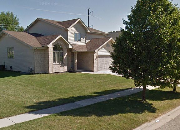 3rd image of 275 E Bethel Dr