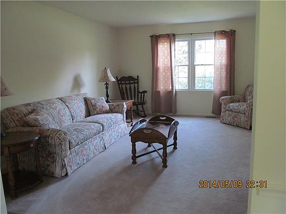 Living room measures 13 X 16