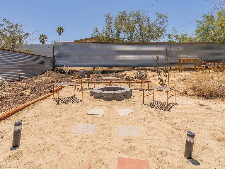 61537 Valley View Dr — Photo 35