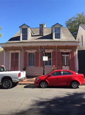 1st image of 933 Orleans Ave